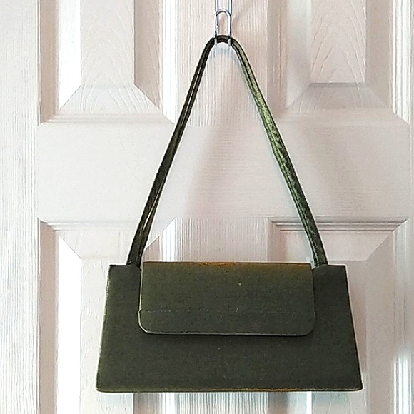 Sasha Handbags - 👛HP! Vintage Sasha Metallic Green Hand Purse Shoulder Bag
